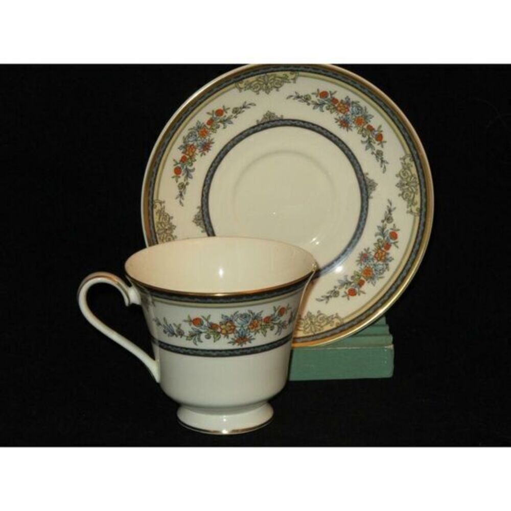 Minton Stanwood‎ Gold Trim Teacup Cup & Saucer Set (s)
